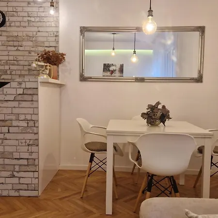 Aurora Apartment